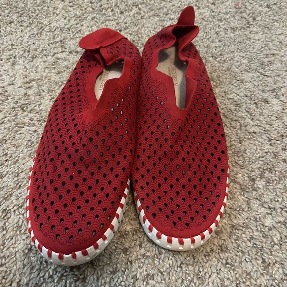 SLIP ONS - Picture 1 of 4